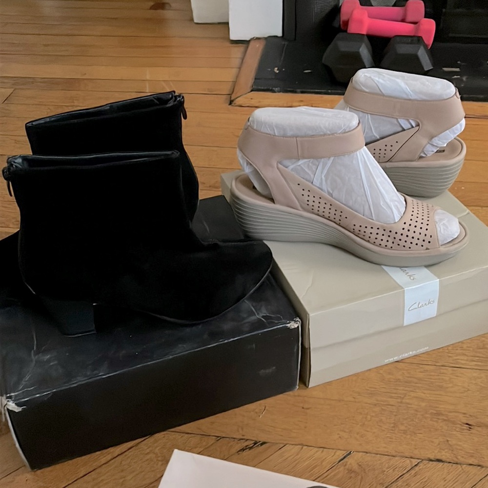 2pair bundle Clark’s sandals/ torrid booties 11wide
